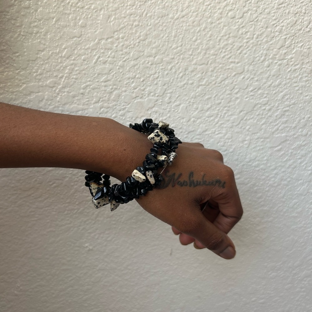 The most beautiful black and beige precious stones and crystal bracelet